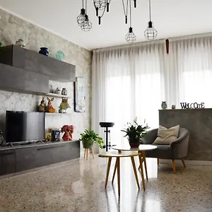 appartamento-ciclamino.hotelslidodijesolo.com/